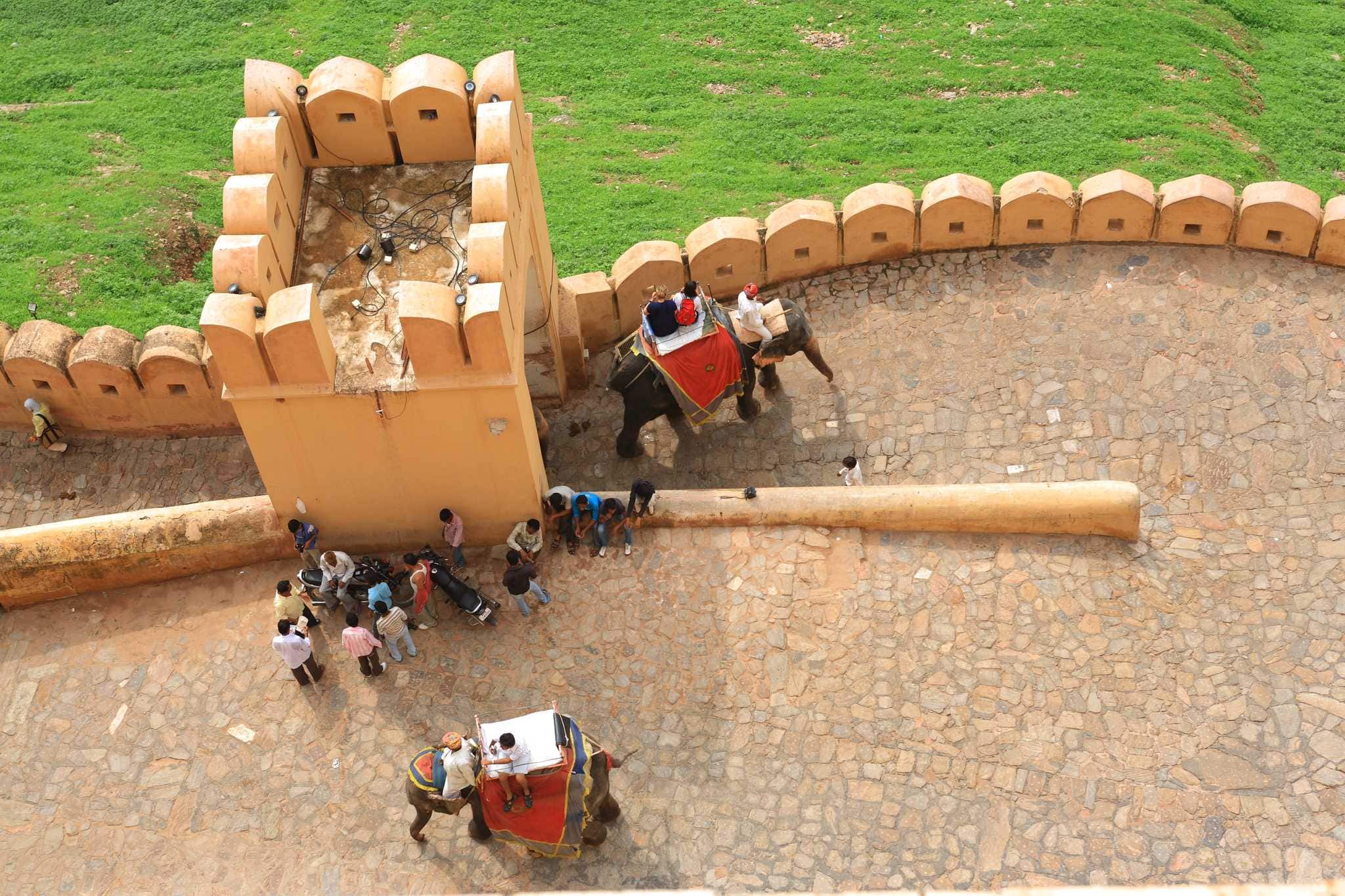 2010INDE53-LE-CALVAIRE-DES-ELEPHANTS